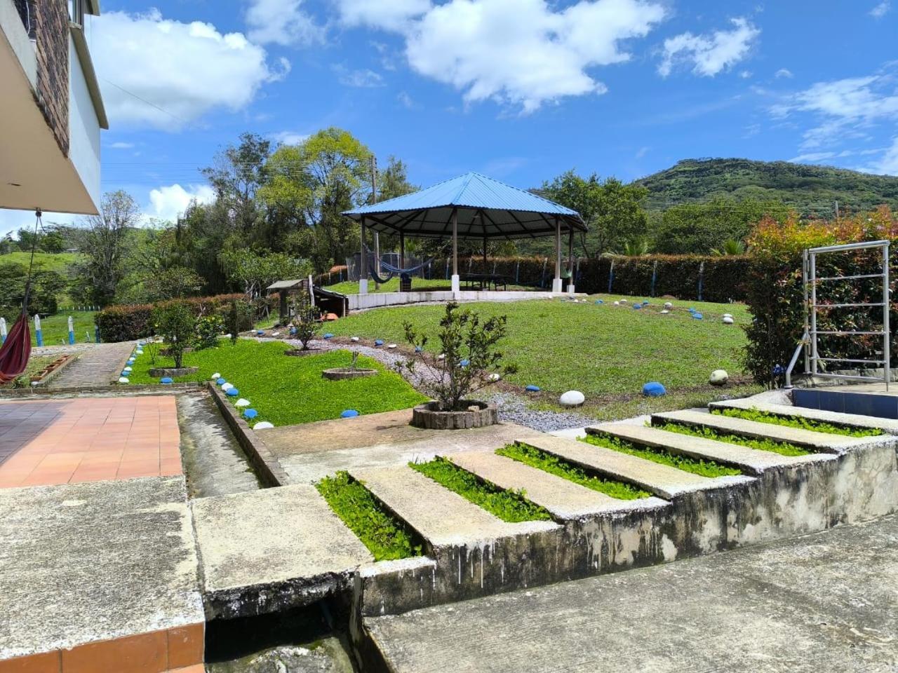 Finca Hotel Posada La Riviera Moniquira Exterior photo